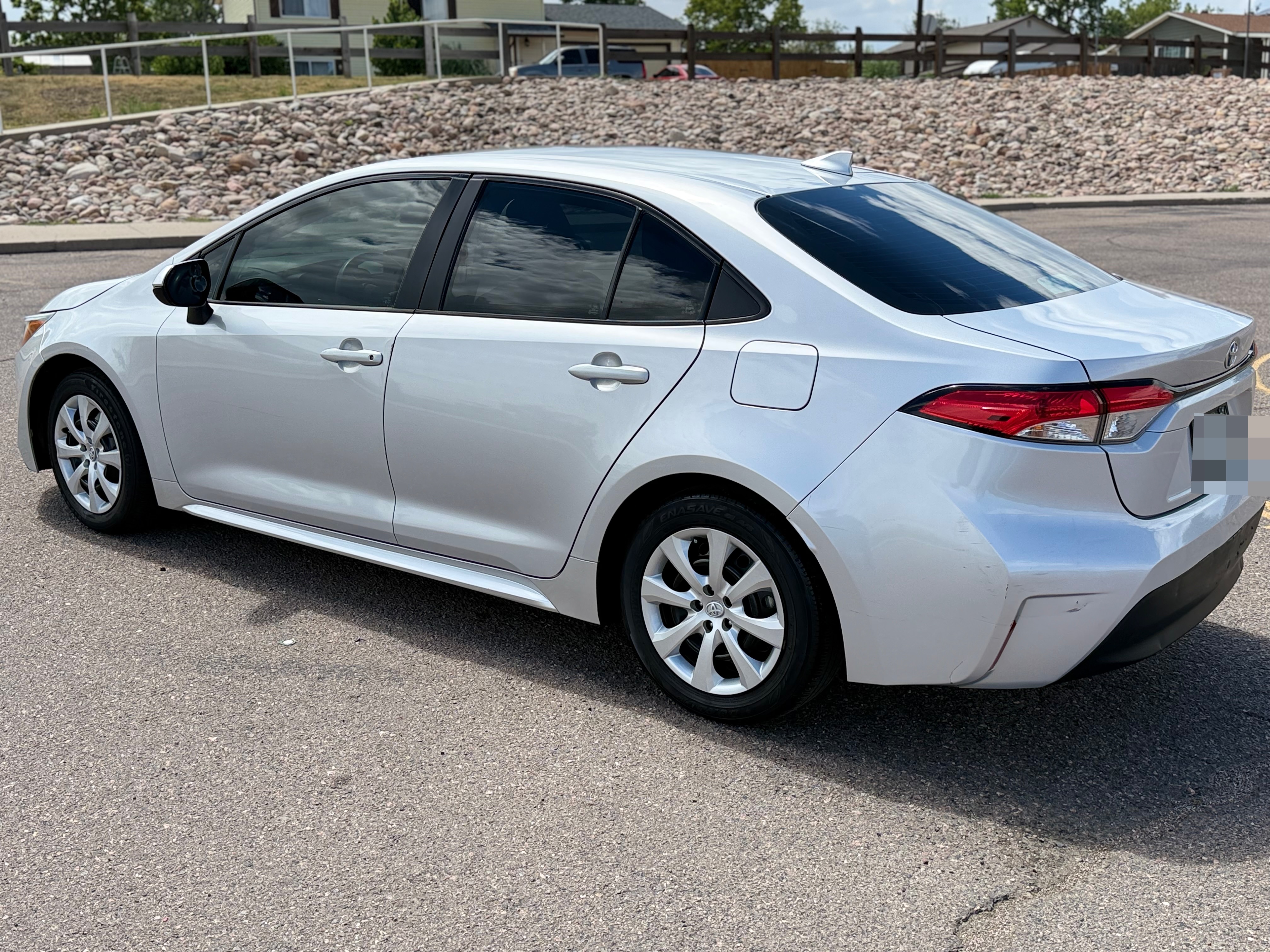 Used 2024 Toyota Corolla LE FWD image 4
