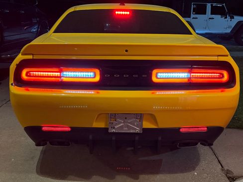 Used 2012 Dodge Challenger SRT8 Yellow Jacket w/ Premium Sound Group image 9