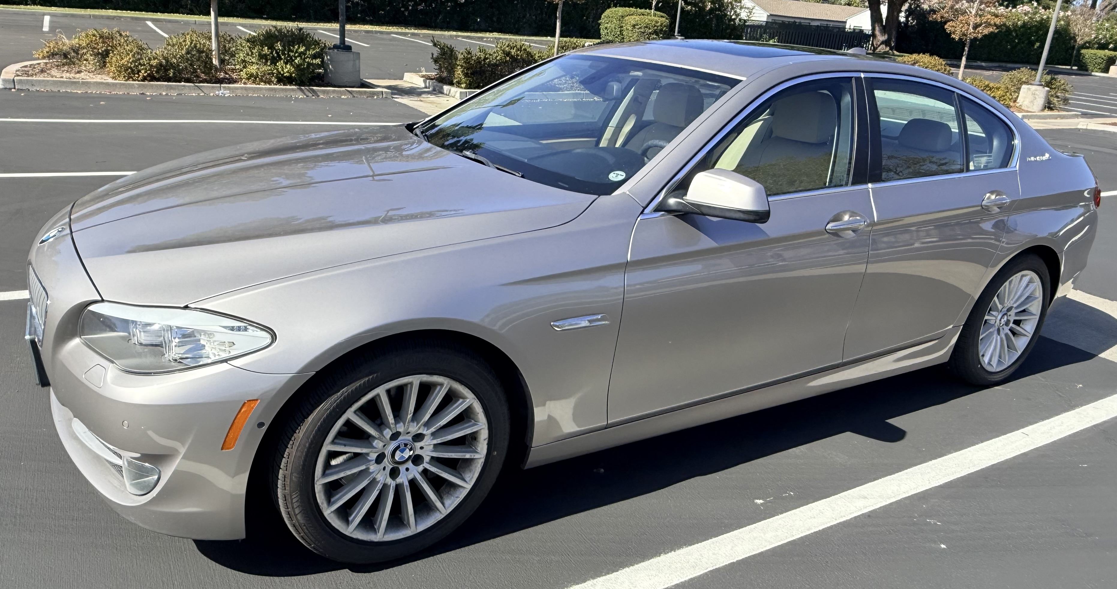 Used 2013 BMW ActiveHybrid 5 RWD image 2