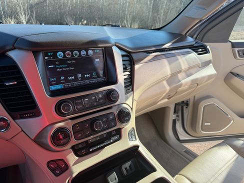 Used 2019 GMC Yukon Denali w/ Denali Ultimate Package image 12