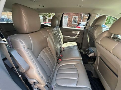 Used 2011 Chevrolet Traverse LS AWD/4WD image 8