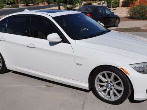 Used 2011 BMW 328i 328i Sedan 4D image 2