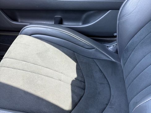 Used 2019 Lexus LC 500 Coupe w/ Performance Package RWD image 6