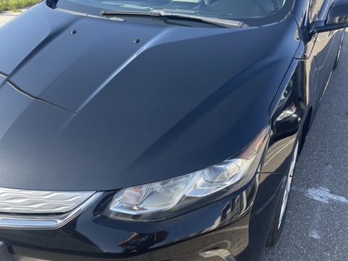 Used 2018 Chevrolet Volt Premier w/ Driver Confidence Package image 4