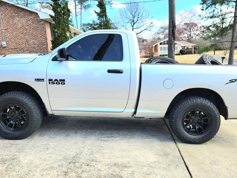 Used 2014 RAM 1500 Express image 15