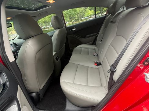 Used 2014 Kia Forte EX w/ Premium Package FWD image 14