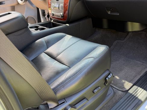 Used 2013 Chevrolet Tahoe LT w/ Texas Edition AWD/4WD image 15
