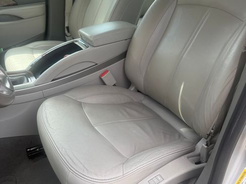 Used 2013 Buick LaCrosse Leather FWD image 13
