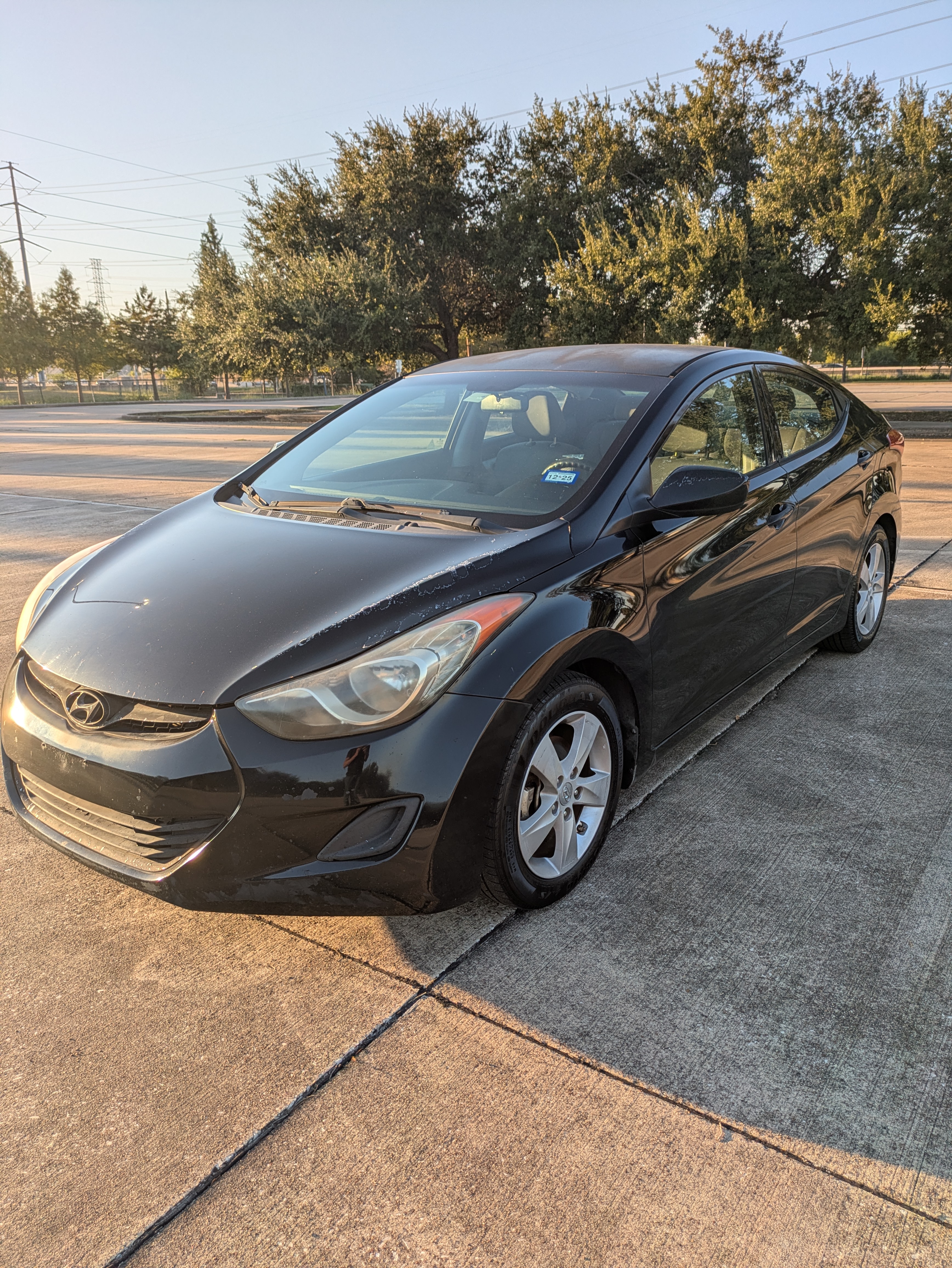 Used 2013 Hyundai Elantra GLS FWD image 2