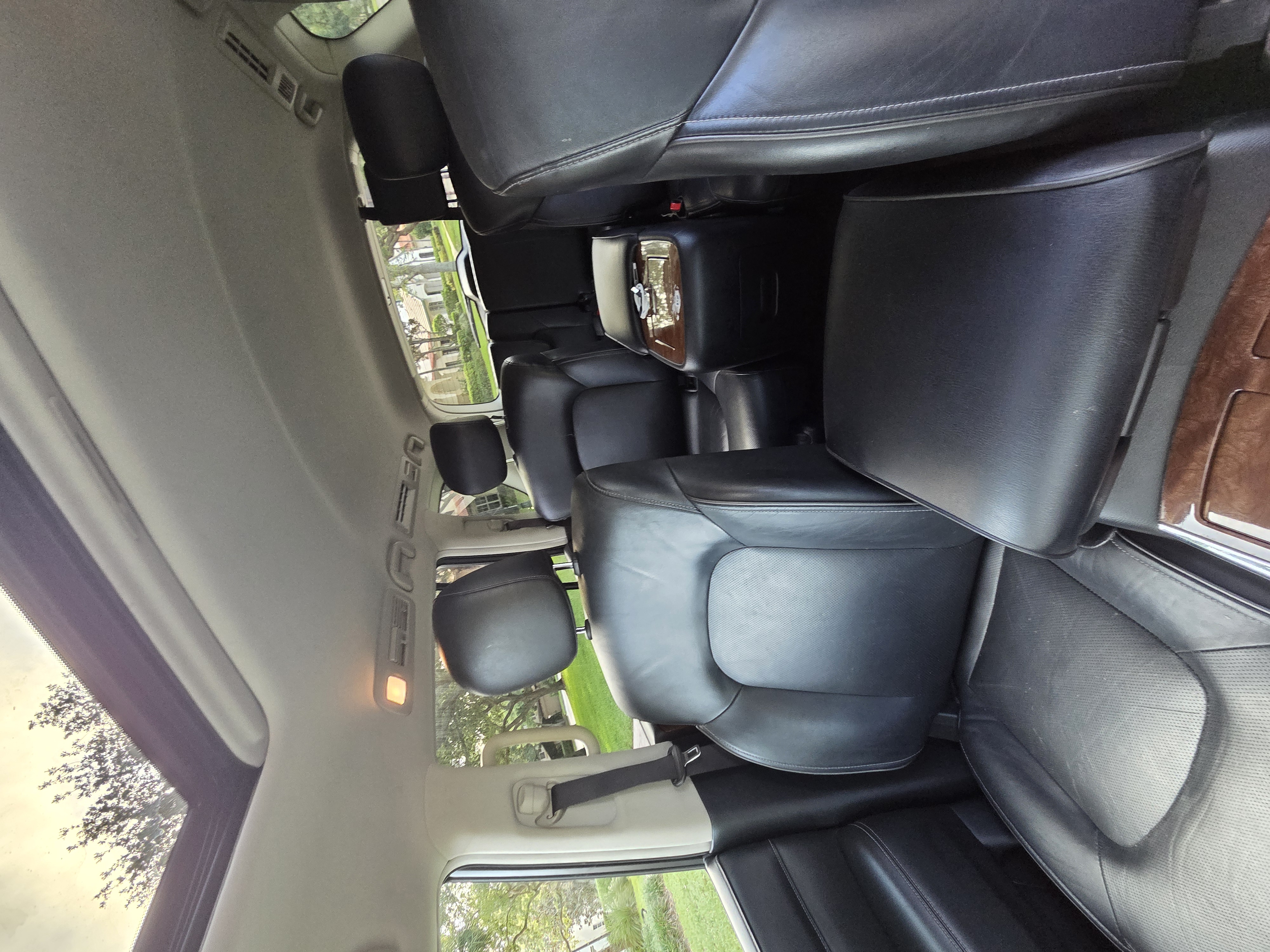 Used 2019 INFINITI QX80 Luxe w/ All-Season Package RWD image 9