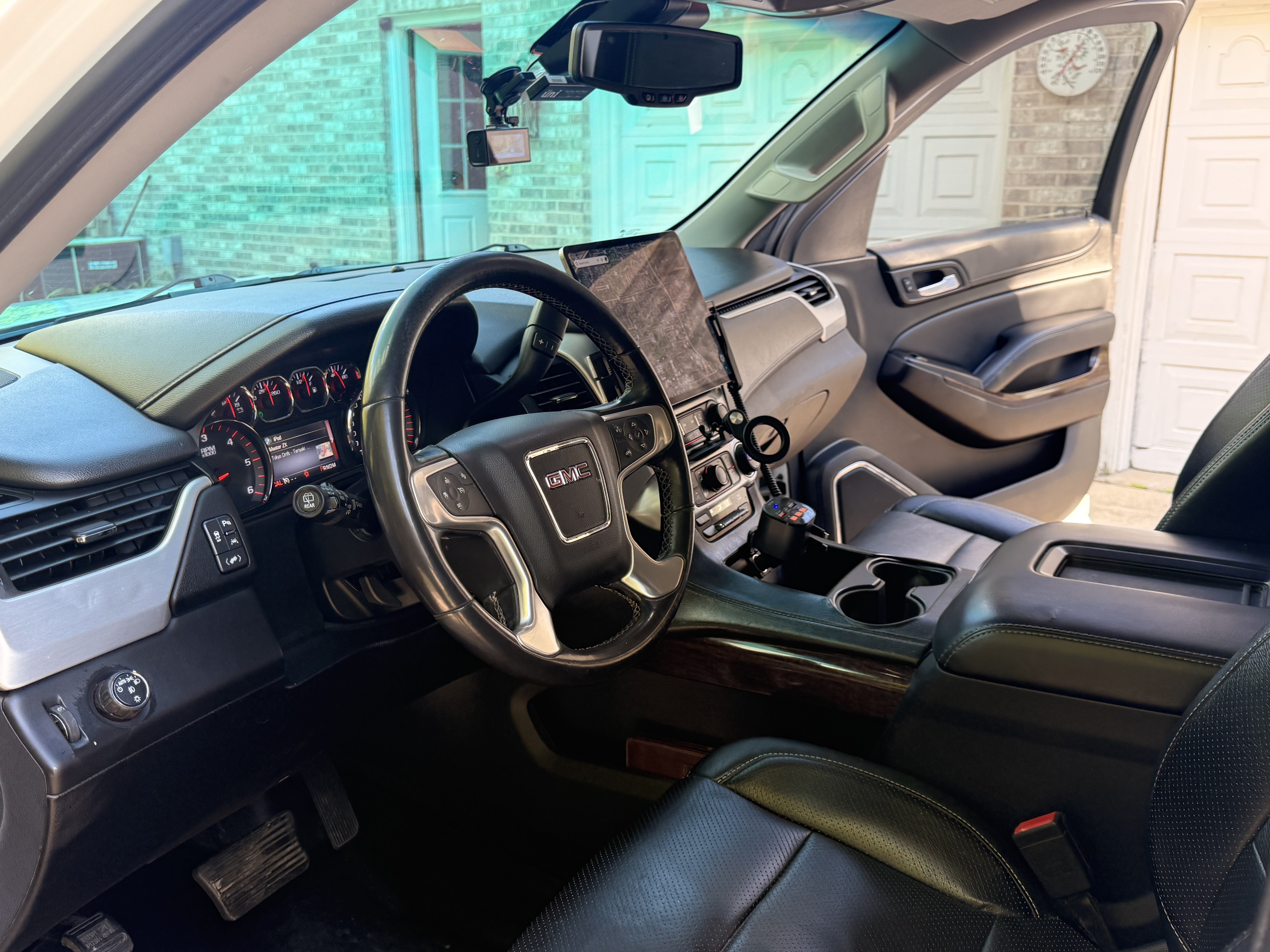 Used 2016 GMC Yukon XL SLE w/ Convenience Package RWD image 13