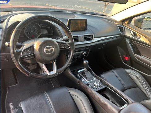 Used 2017 MAZDA MAZDA3 Touring image 8