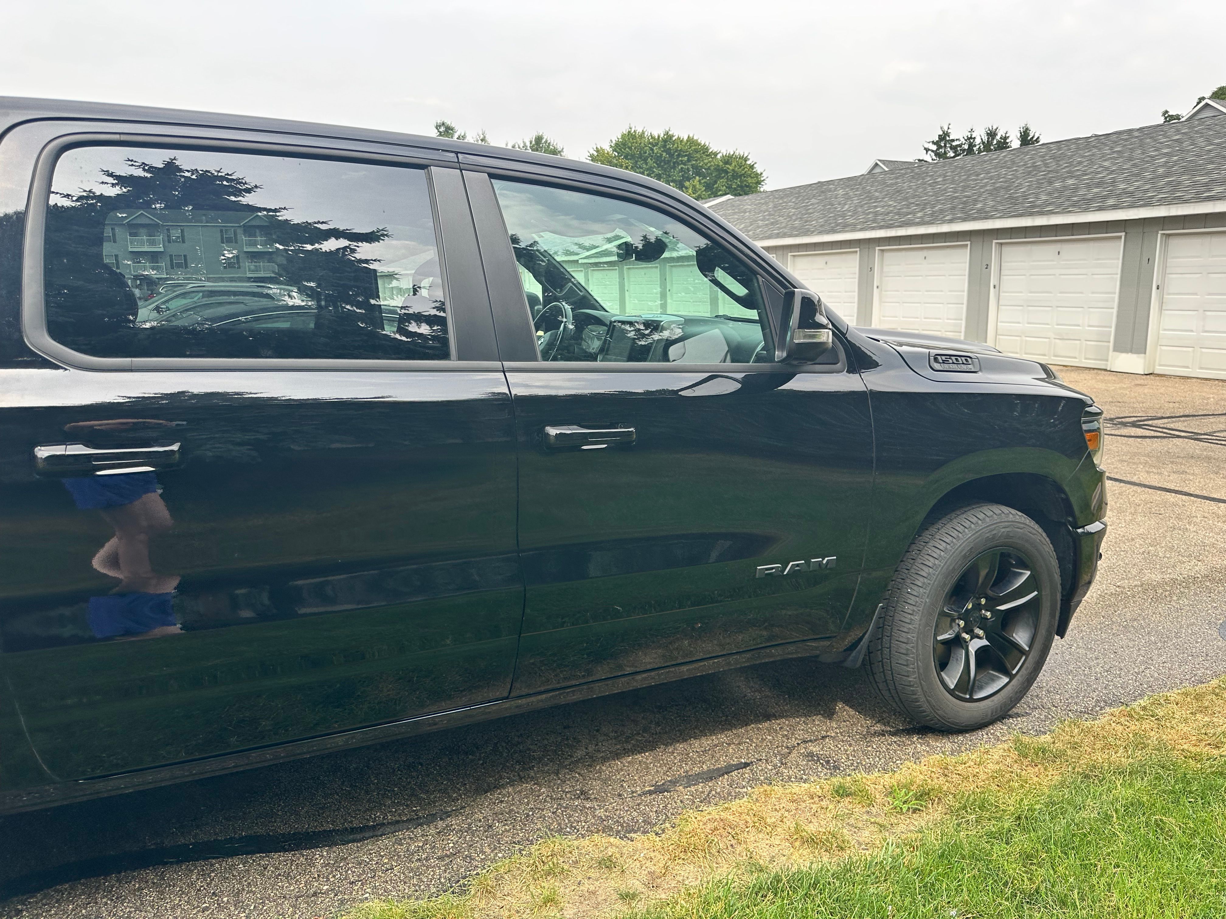 Used 2022 RAM 1500 Big Horn AWD/4WD image 4