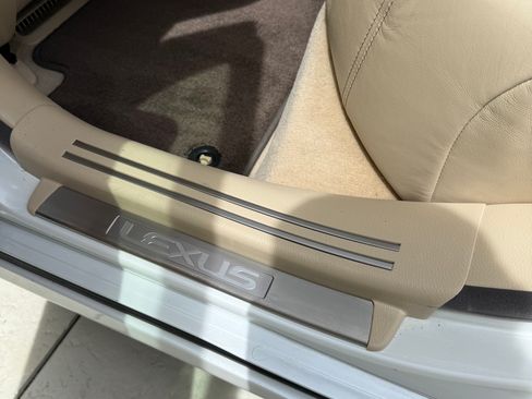 Used 2014 Lexus LS 460 AWD image 29