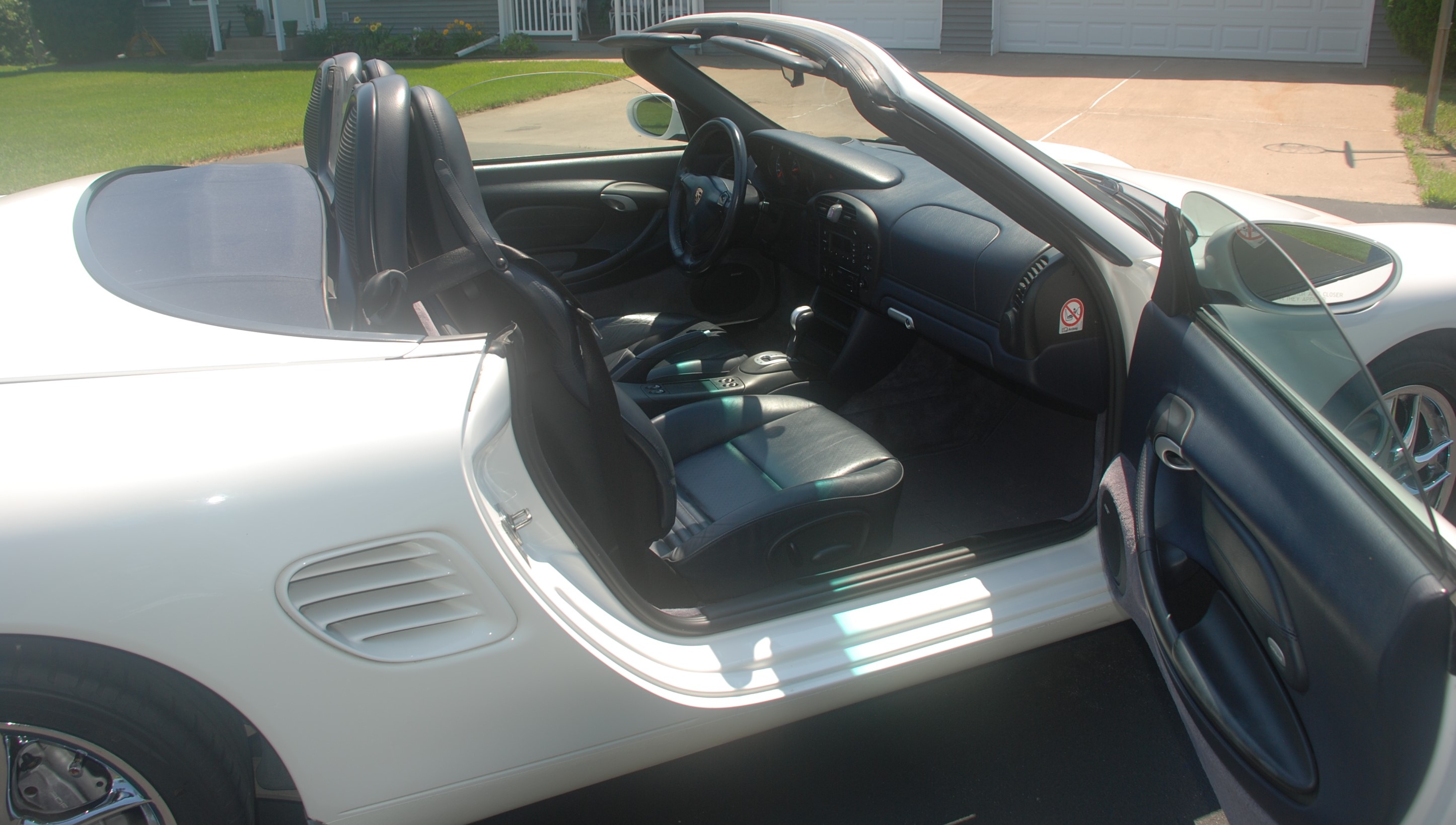 Used 2004 Porsche Boxster RWD image 9
