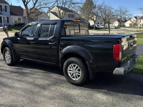 Used 2014 Nissan Frontier SV w/ SV Value Truck Package image 2