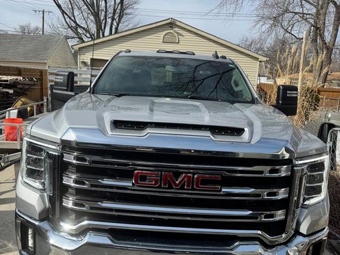 Used 2021 GMC Sierra 3500 SLE w/ SLE Value Package image 11