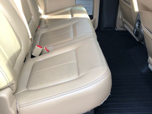 Used 2012 Ford F150 Lariat w/ Lariat Chrome Pkg image 9