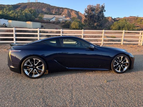 Used 2019 Lexus LC 500 Coupe image 2