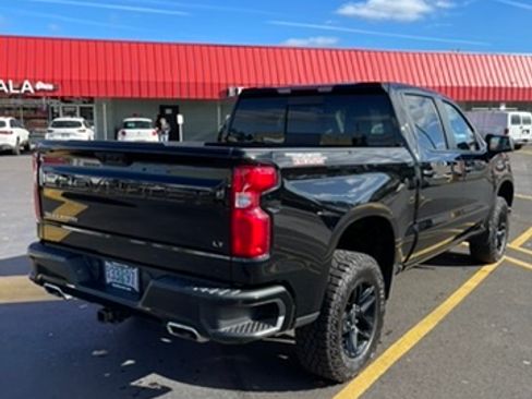 Used 2023 Chevrolet Silverado 1500 LT Trail Boss w/ Convenience Package II image 8