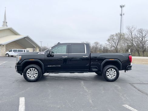 Used 2020 GMC Sierra 2500 Denali w/ Denali Ultimate Package image 2