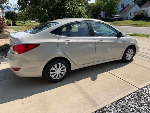 Used 2016 Hyundai Accent SE FWD image 6