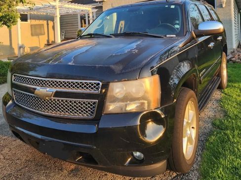 Used 2007 Chevrolet Tahoe LTZ w/ LTZ Preferred Equipment Group AWD/4WD image 6