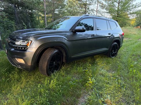 Used 2018 Volkswagen Atlas SEL AWD/4WD image 1