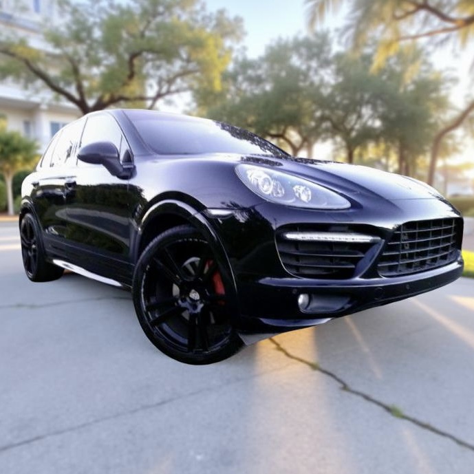 Used 2014 Porsche Cayenne GTS AWD/4WD image 2