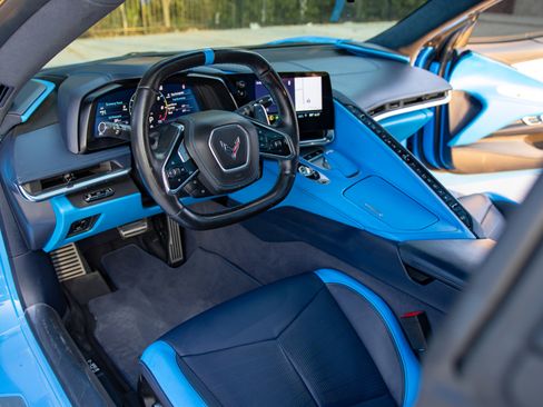 Used 2020 Chevrolet Corvette Stingray Premium Cpe w/ 3LT Preferred Equipment Group image 11