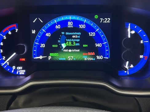 Used 2022 Toyota Corolla LE image 31