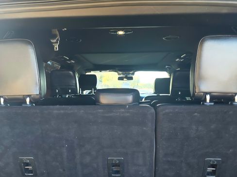 Used 2020 Ford Expedition XLT w/ Equipment Group 202A image 6