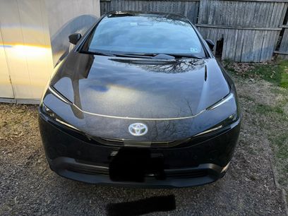 Used 2025 Toyota Prius LE