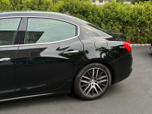 Used 2019 Maserati Ghibli S Q4 AWD/4WD image 10