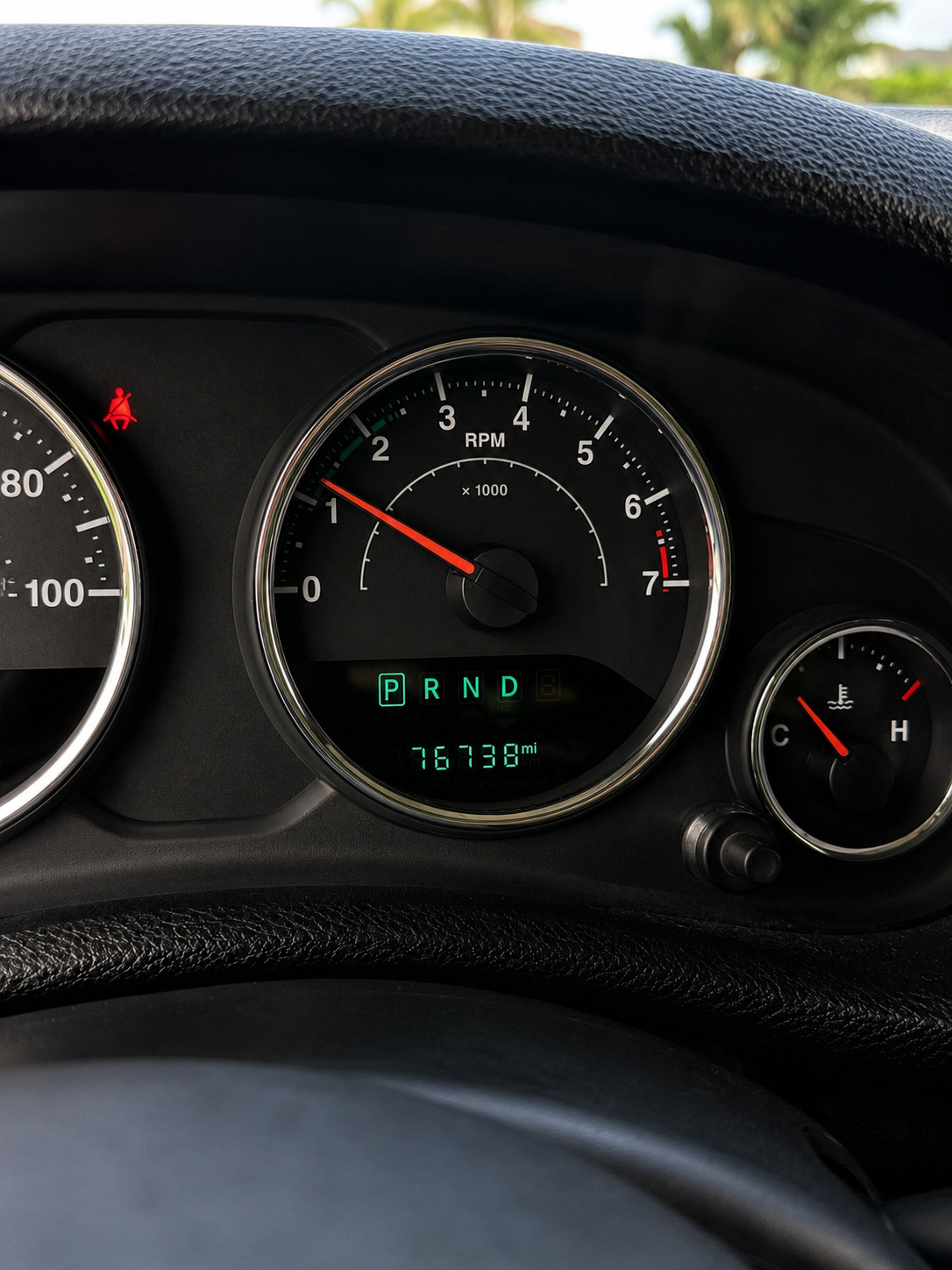 Used 2016 Jeep Wrangler Unlimited Rubicon w/ Connectivity Group AWD/4WD image 12