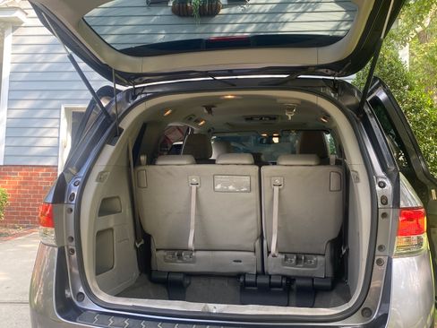 Used 2014 Honda Odyssey EX-L image 17