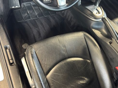 Used 2006 Porsche 911 Carrera 4 image 17