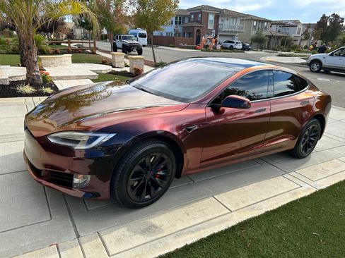 Used 2020 Tesla Model S Performance image 4