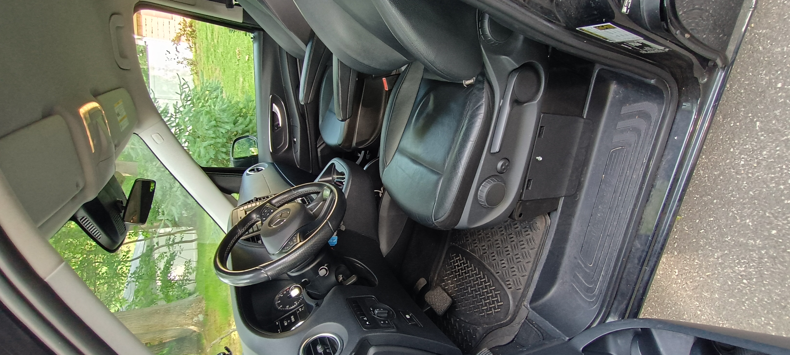 Used 2016 Mercedes-Benz Metris Passenger image 15