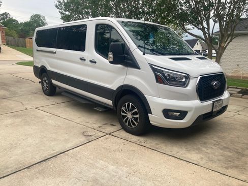 Used 2023 Ford Transit 350 XLT RWD image 8