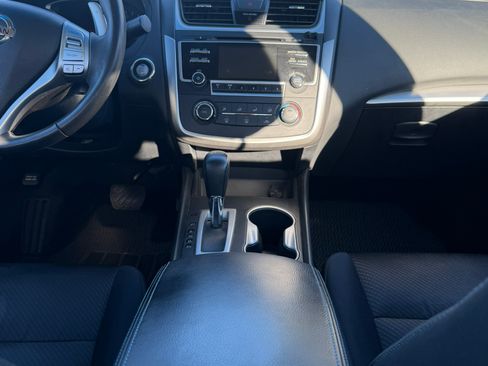 Used 2017 Nissan Altima 2.5 SR image 17