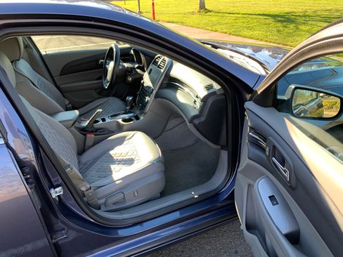 Used 2015 Chevrolet Malibu LS image 22