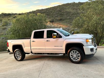 Used 2018 GMC Sierra 2500 Denali w/ Duramax Plus Package