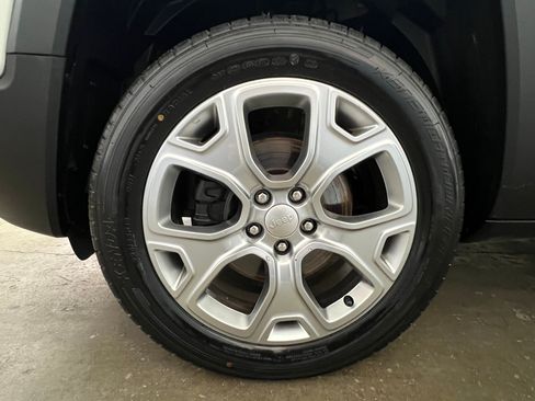 Used 2016 Jeep Renegade Latitude w/ Safety & Security Group image 12