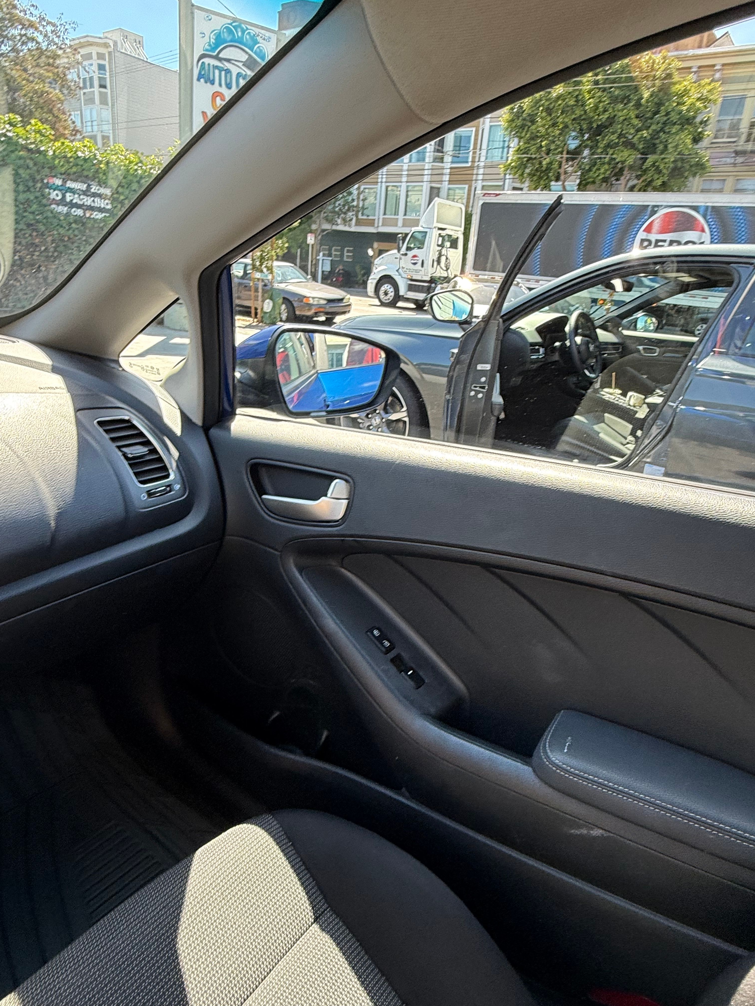 Used 2017 Kia Forte LX FWD image 15