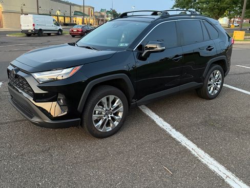 Used 2025 Toyota RAV4 XLE Premium w/ Weather Package AWD/4WD image 2