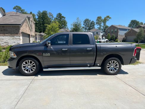 Used 2015 RAM 1500 Limited image 1