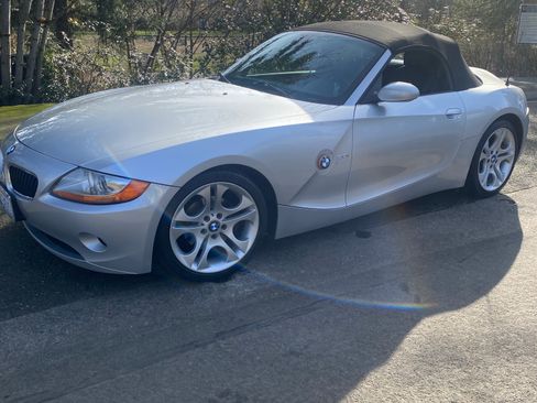 Used 2004 BMW Z4 3.0i image 1