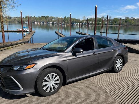Used 2023 Toyota Camry LE image 1
