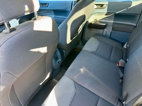 Used 2024 Ford Maverick XL image 16